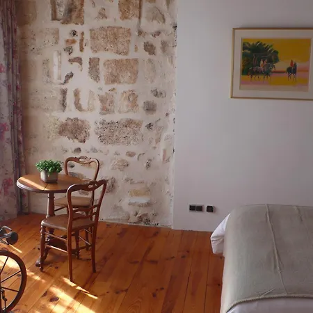 Panzió La Maison Des Vignes